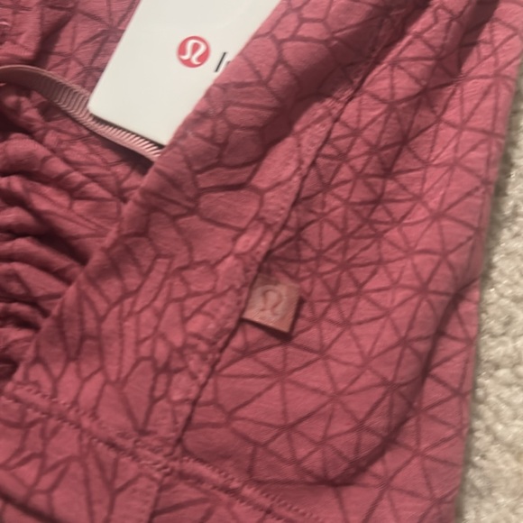 Lululemon Cinch Me Up Front Tank *Veil Cherry Tint Size 4 - Picture 4 of 5